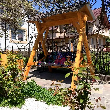 La Dory Gazde/Camere de închiriat