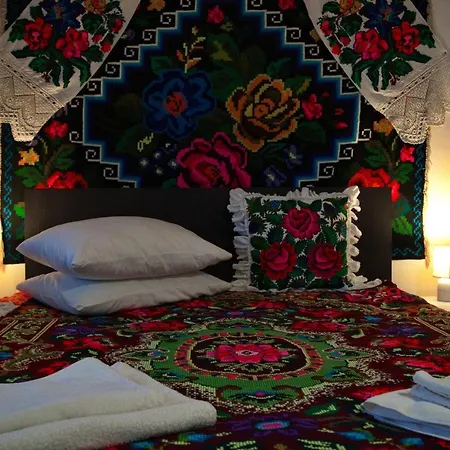 La Dory Gazde/Camere de închiriat *