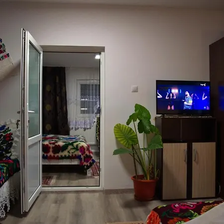 La Dory Gazde/Camere de închiriat
