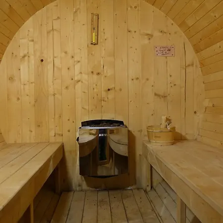 La Dory Gazde/Camere de închiriat Satu Sugatag